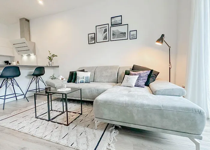 Modernes Trierer Cityloft Mit Grossem Balkon