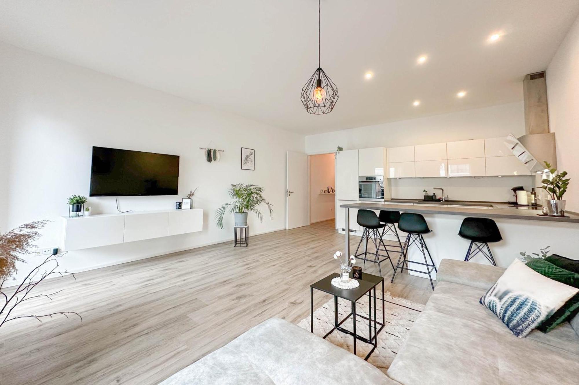 Modernes Trierer Cityloft Mit Grossem Balkon Apartment *